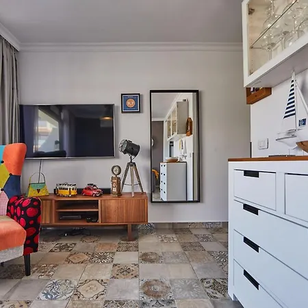 Universe Apartment
