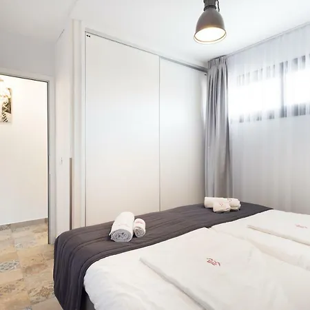Universe Apartment